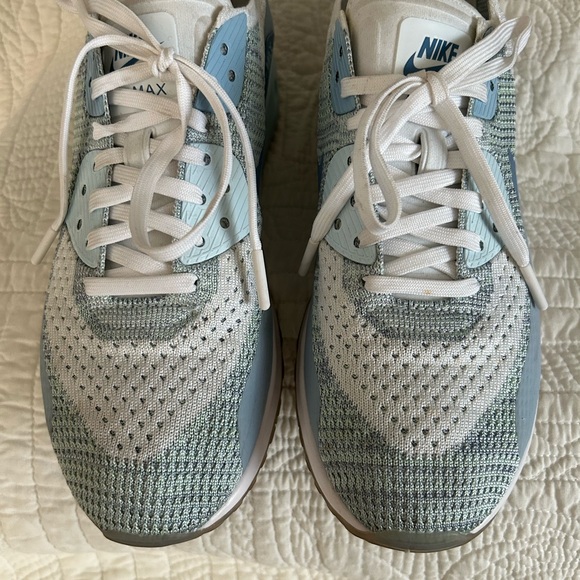 Nike Women’s Air Max 90 Flyknit Ultra in Light Armory Size 9.5 - Picture 5 of 7